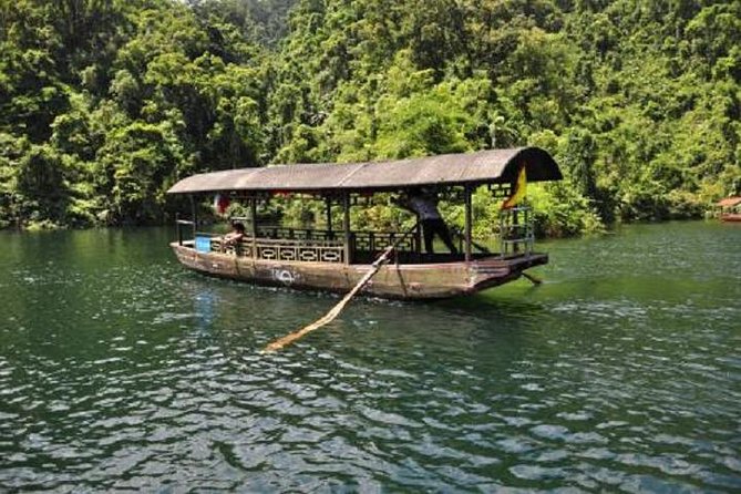 Seven Star Crag and Dinghu Mountain private day tour from Guangzhou - Dinghu Mountain’s forest, waterfalls, and temple