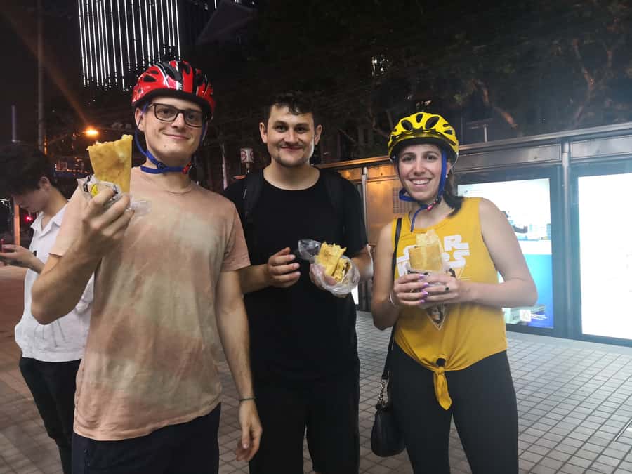 Shanghai: 4-Hour Nightlife Adventure & Tasting Bike Tour - Why Shanghai looks best after dark