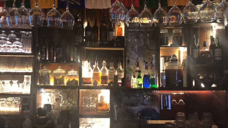 Shanghai: 4-Hour Nightlife Adventure & Tasting Bike Tour - The jazz-bar promise and what to expect in practice
