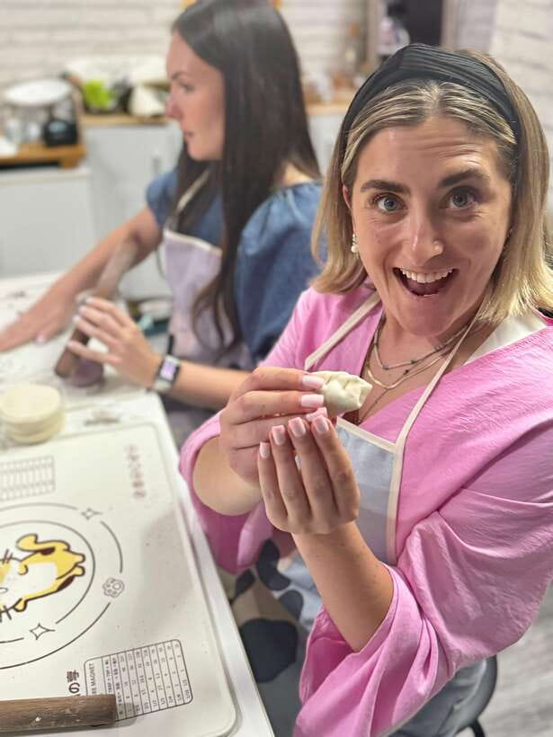 Shanghai-Cooking Dumpling & Meal in Local Family-w/Vegan - Making dumplings from dough to dinner