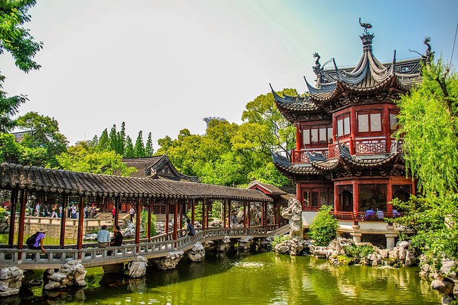 Shanghai Day Tour to Zhujiajiao Water Town, Yu Garden, Bazaar, Bund - A private tour changes the value calculation