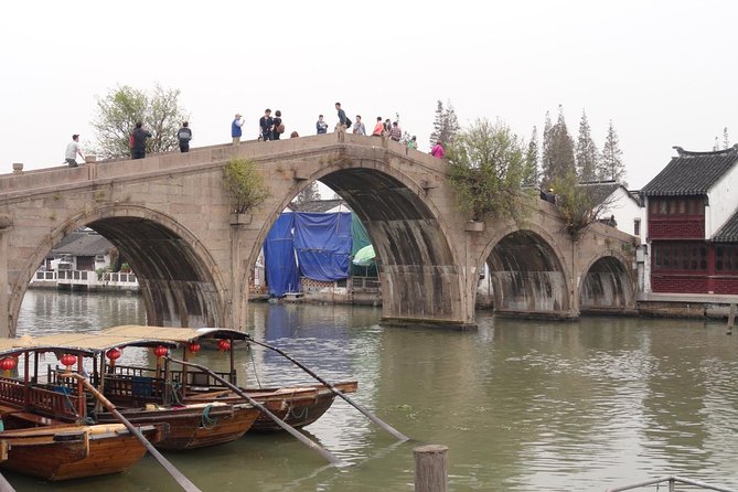 Shanghai Day Tour to Zhujiajiao Water Town, Yu Garden, Bazaar, Bund - What three hours in the water town can feel like
