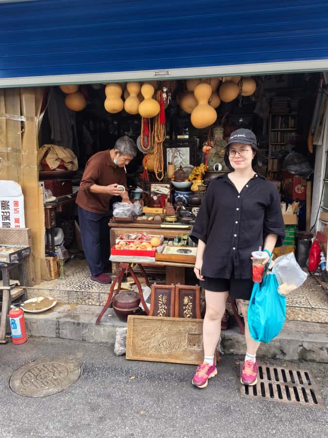Shanghai Must-See and Foodie Test Bike Tour( Day & Night) - Starting in the Former Concession area