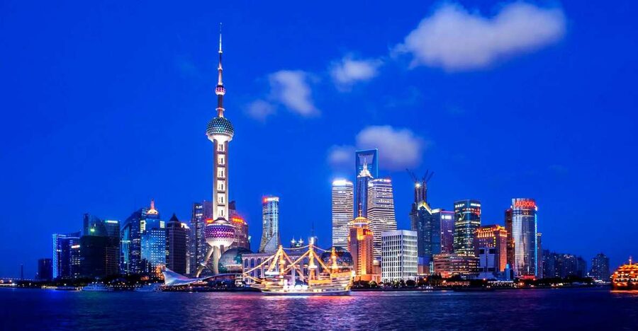 Shanghai: Night River Cruise Tour with Xinjiang Style Dining - A Xinjiang dinner with real regional character