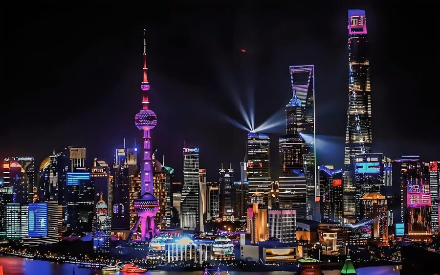 Shanghai Night River Cruise VIP Seat with Authentic Dinner - Booking tips for a smoother night