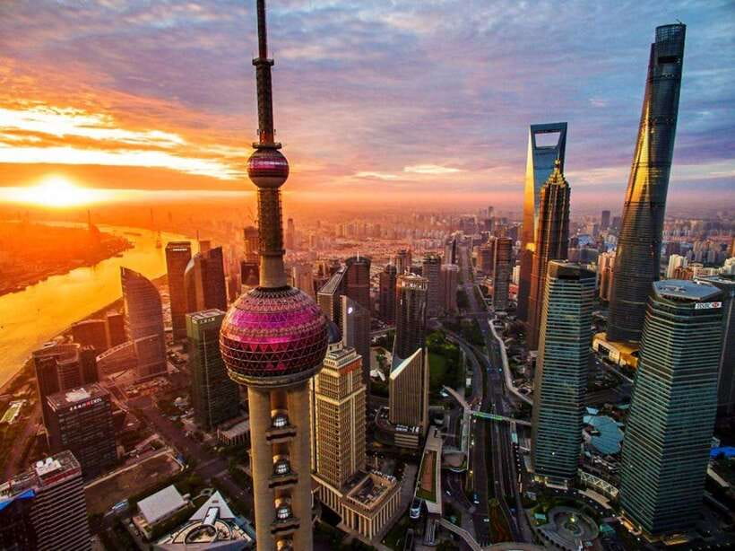 Shanghai One Day City Private Tour by German-Speaking Guide - People’s Square or Nanjing Road