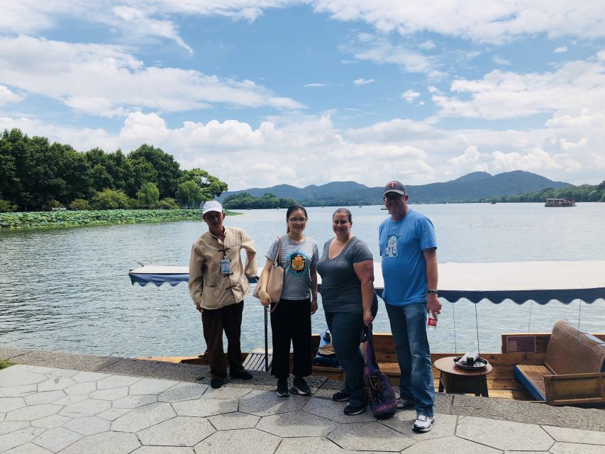 Shanghai: Private Guided Tour to Hangzhou by Bullet Train - The guide makes or breaks the day
