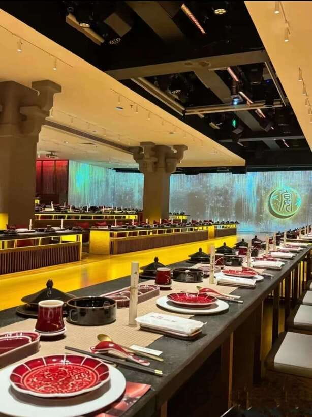Shanghai: Royal Banquet with Chinese Cultural Performance - Should You Book the Royal Banquet?