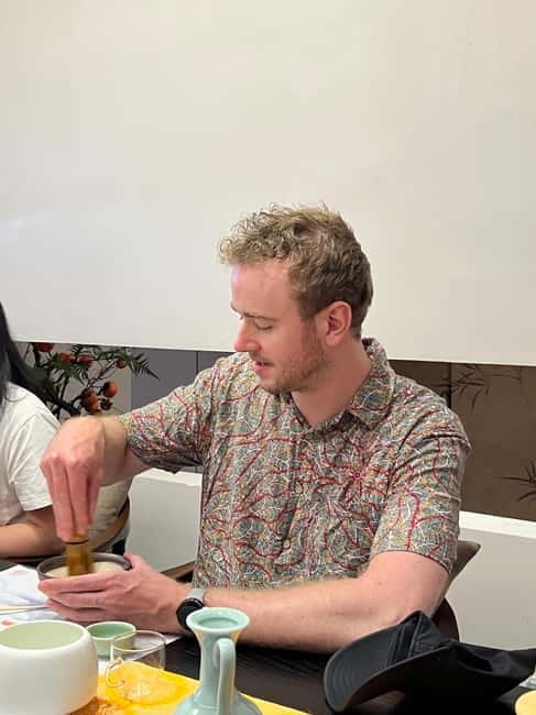 Shanghai: Song Dynasty Tea Ceremony Experience - The hands-on whisking lesson