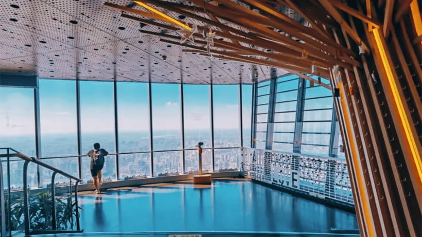 Shanghai Tower: Observation Deck Admission Ticket - Choosing between day, sunset, and night