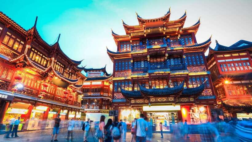 Shanghai: Yu Garden Entry Ticket with PDF Guidebook - Crowds, timing, and the Old Shanghai setting