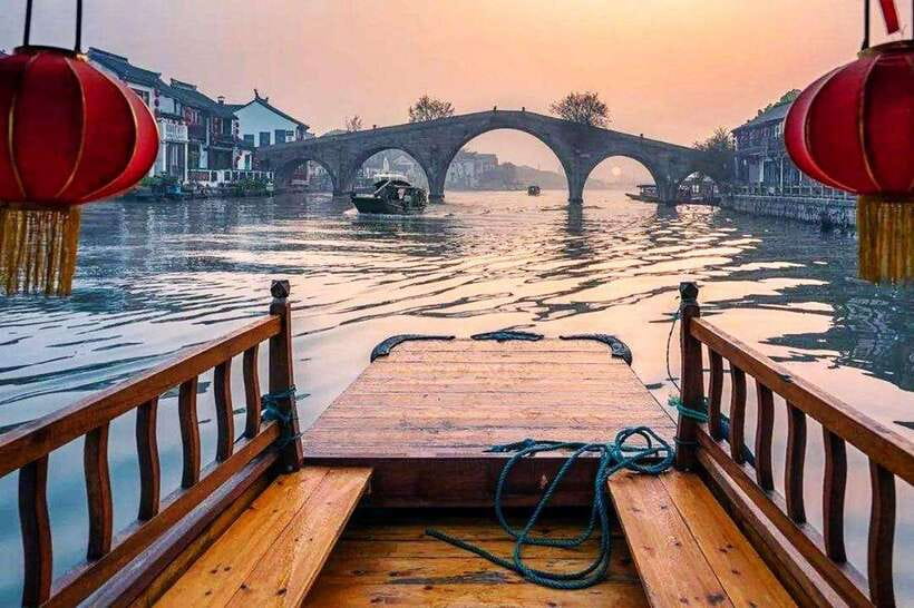Shanghai: Zhujiajiao Private Tour w/ Boat Ride & Garden - Shopping and snacks along the water markets
