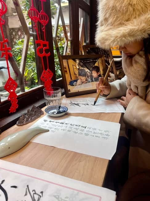 Shanghai: Zhujiajiao Water Town with Calligraphy Experience - Key points at a glance