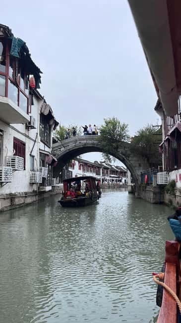 Shanghai: Zhujiajiao Water Town with Calligraphy Experience - Walking the lanes and crossing Fangsheng Bridge