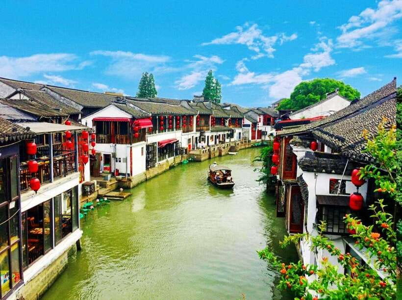 Shanghai: Zoo and Zhujiajiao Water Town Tour with Boat Ride - What Shanghai Zoo adds to the day