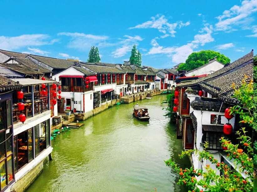 Shanghai: Zoo and Zhujiajiao Water Town Tour with Boat Ride - Why the private guide matters