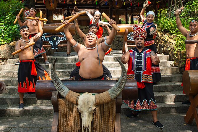 Shenzhen Day Tour from Hong Kong: Classic & Modern with Pickup - Guides, Group Size, and the Human Side
