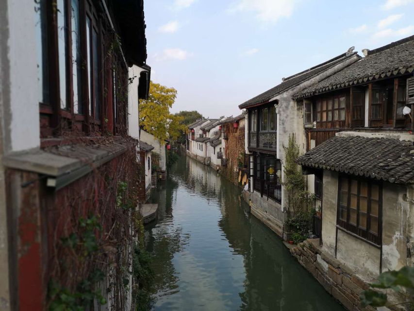 Su Zhou and Zhou Zhuang Water Village Day Tour - Suzhou and the art of the Chinese garden