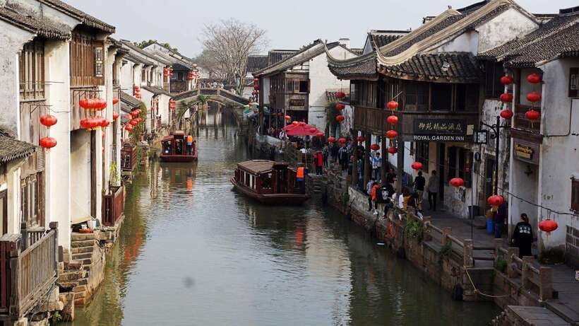 Suzhou and Zhujiajiao Private Guided Day Trip from Shanghai - The private boat through Zhujiajiao