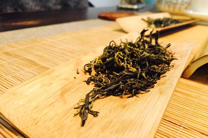 Three-Hour Private Chengdu Tea Wholesale Market Tour - Tasting Before You Make a Deal