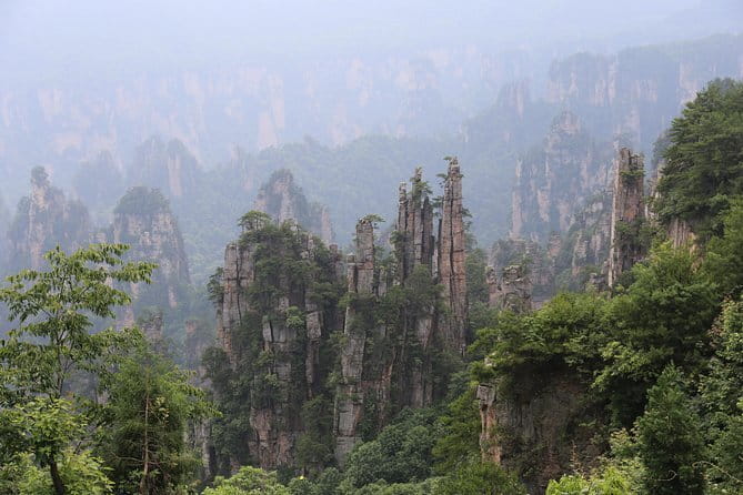 Top Zhangjiajie Mini Group Tour: Glass Bridge & Tianmen Mountain - Should you book this Zhangjiajie day tour?