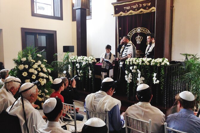 Tour of Jewish Shanghai led by a Jewish History Expert - What the four-hour schedule feels like