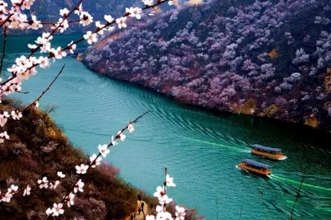 Water-Great Wall Odyssey: Scenic Bus & Cruise Day Tour - Arriving at Huanghuacheng around 10:30 am