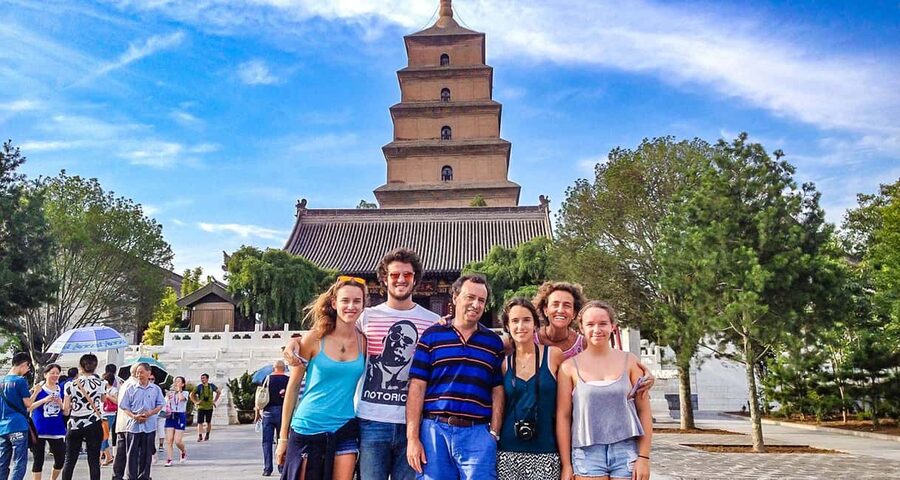 Xi'an: Terracotta Army, Lunch, City Wall, Pagoda, Bazaar - What the guides add to the day