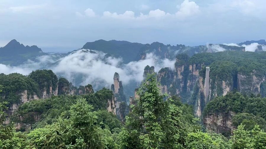 Zhangjiajie National Park: 2-Day Guided Tour w/ Glass Bridge - Forgetfulness Platform and Bridge Under Heaven