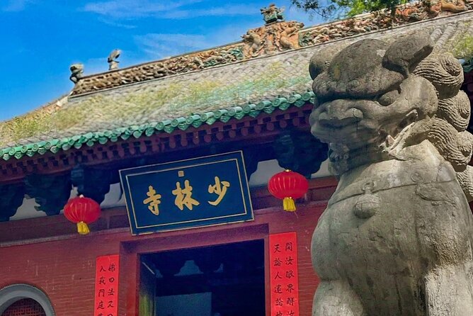 Zhengzhou Private Day Tour to Shaolin Temple and Longmen Grottoes - Shaolin Temple and the mountain setting
