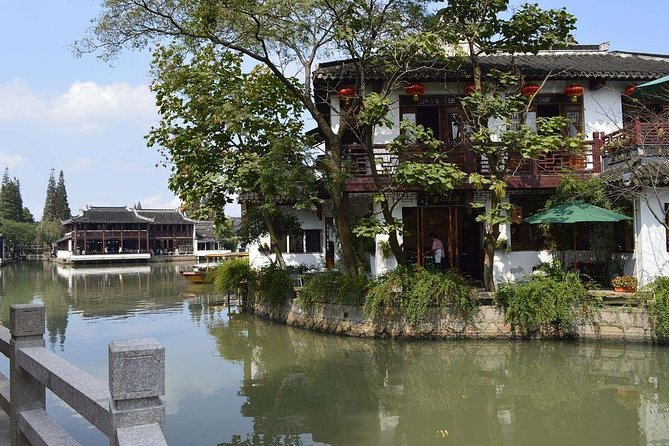 Zhujiajiao Water Village Half Day Tour - The five-arch bridge and canal views